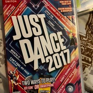 I’m selling 3 Nintendo switch games and mindcraft book and switch headphones.